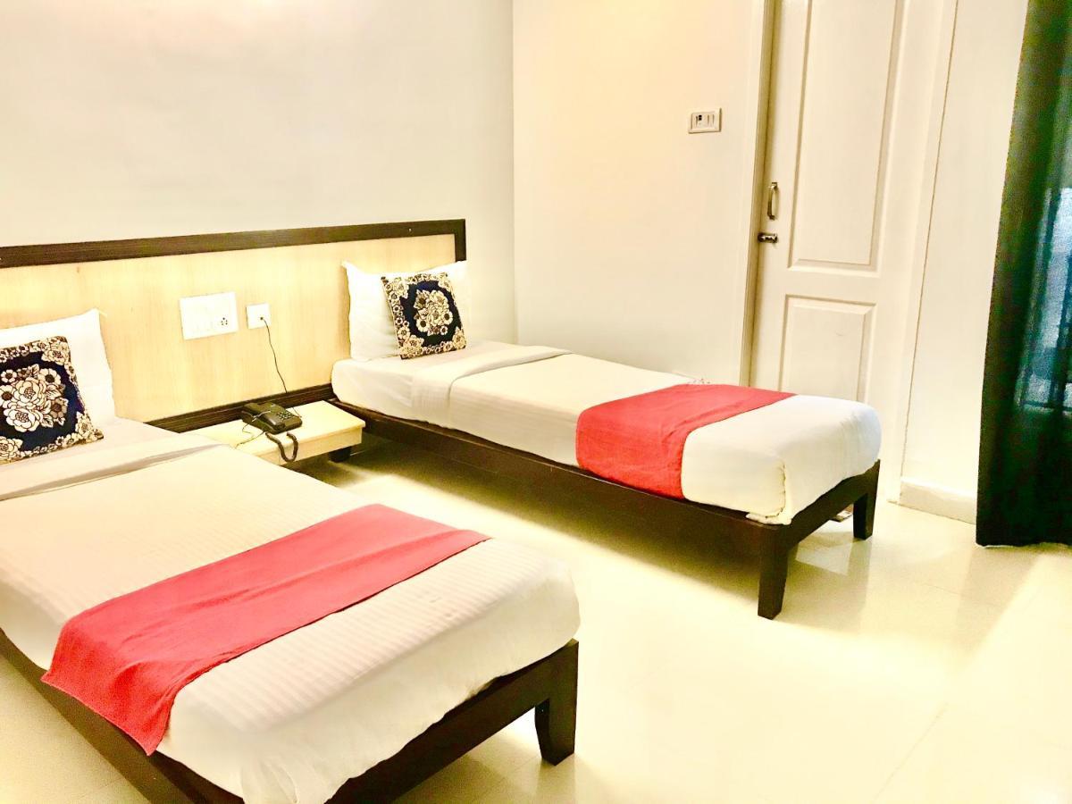 Hotel Half Moon Chennai Eksteriør bilde